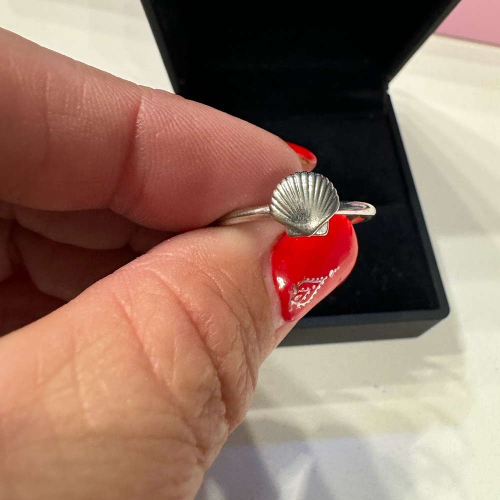 Sterling Silver Shell Ring - image 2